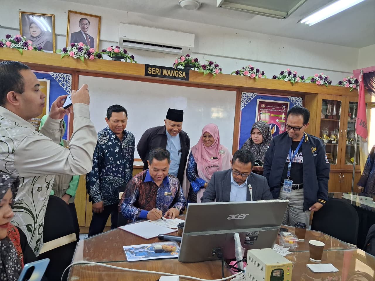 PASCASARJANA IAD PROBOLINGGO OBSERVASI MANAJEMEN SEKOLAH DI SK WANGSA MAJU R10, MALAYSIA