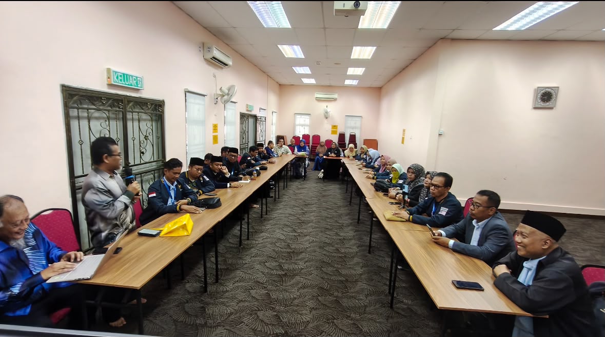 DIALOG JARINGAN ULAMA NUSANTARA DAN STEM WARNAI KUNJUNGAN IAD PROBOLINGGO DI SELANGOR